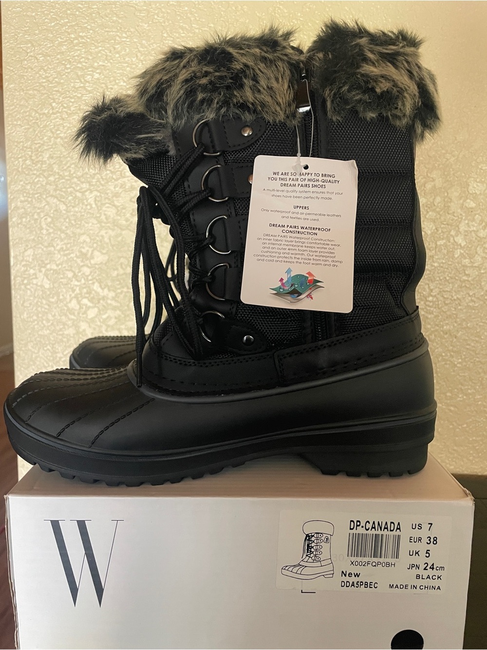 NWT Dream Pairs DP Canada Waterproof Snow Boots Black Size 7